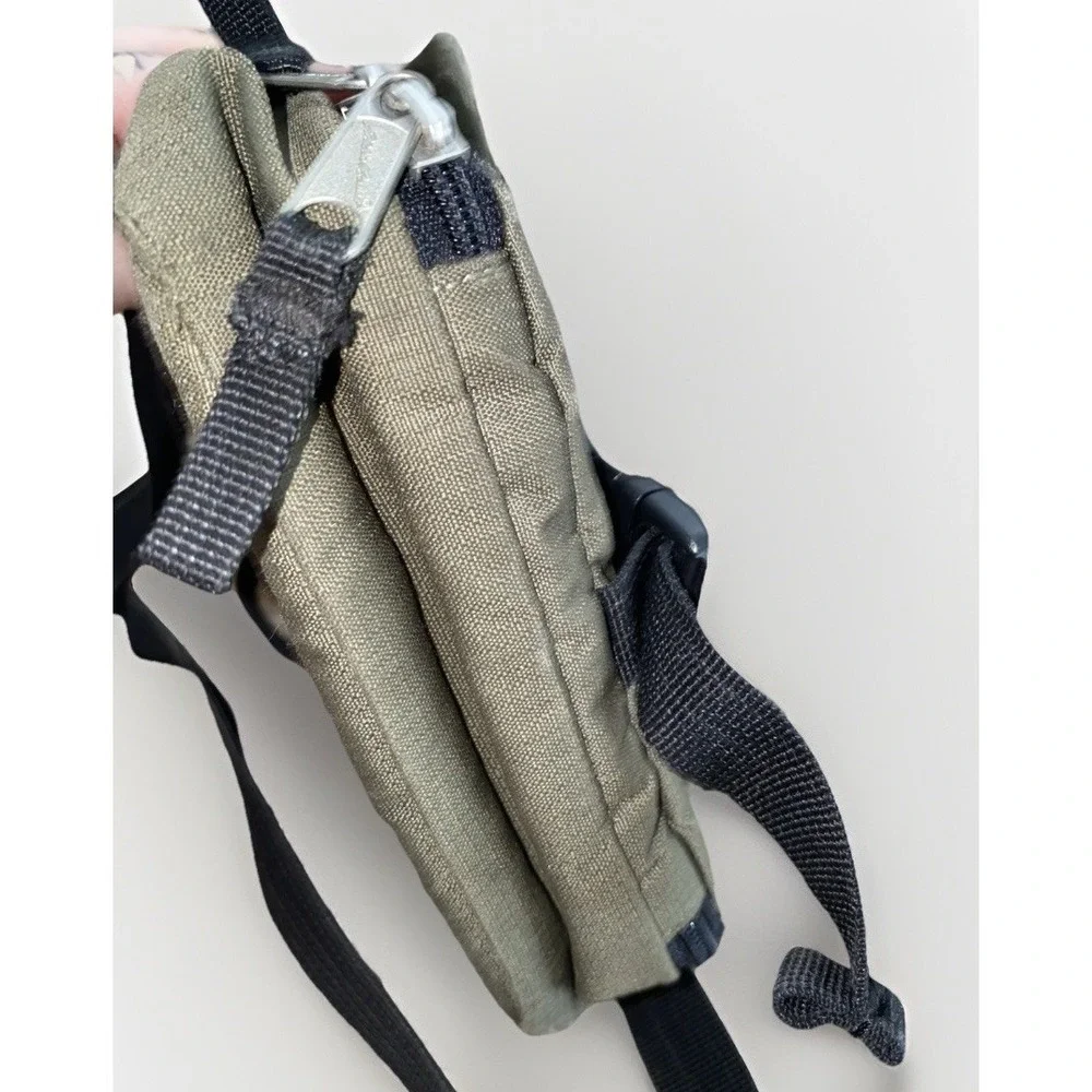 Eddie Bauer Travel Hiking Olive Green Crossbody Bag - Picture 5 of 8